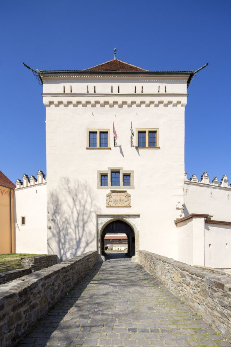 Hrad Kežmarok, obnova fasády a hradieb - obrázok 3