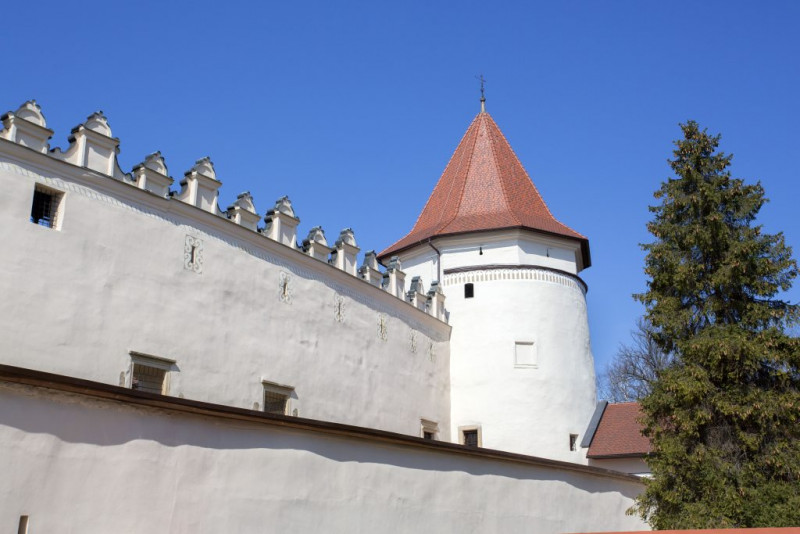 Hrad Kežmarok, obnova fasády a hradieb - obrázok 0