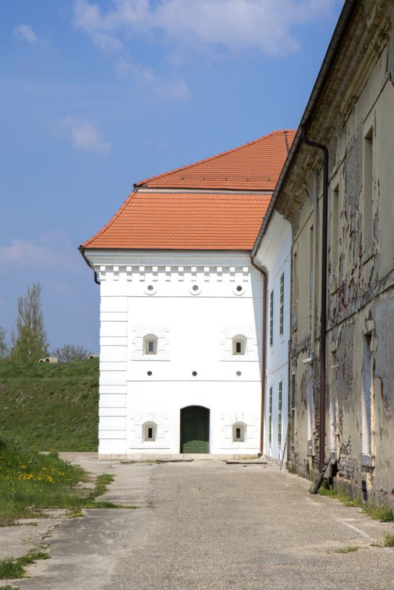 Rekonštrukcia kasárenskej budovy Nová pevnosť Komárno - obrázok 3