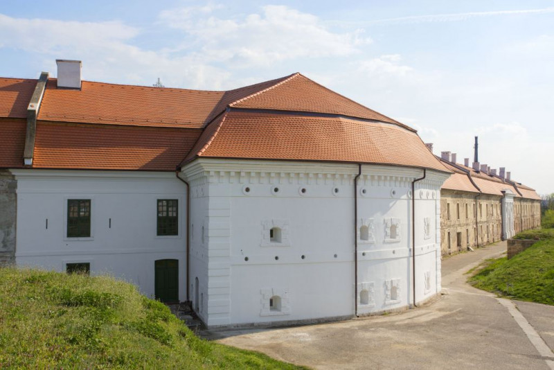 Rekonštrukcia kasárenskej budovy Nová pevnosť Komárno