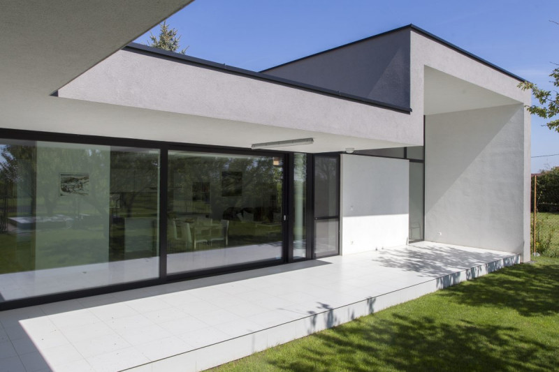 Dom v záhrade - obrázok 0