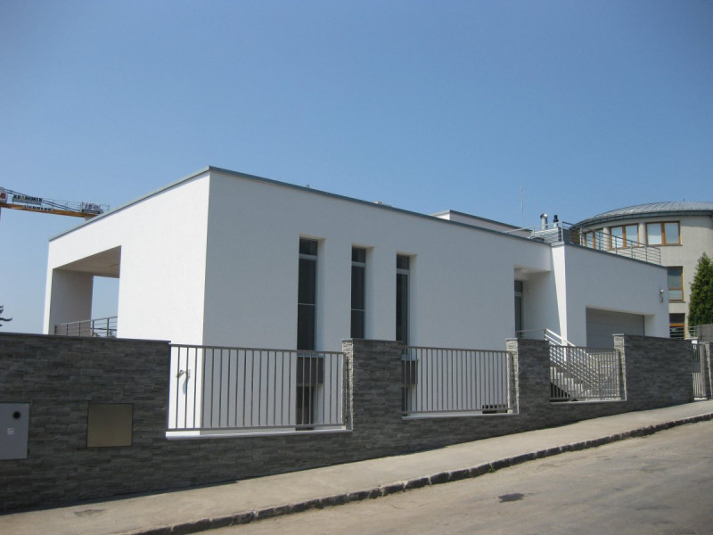 Rodinný dom Slavín - obrázok 0