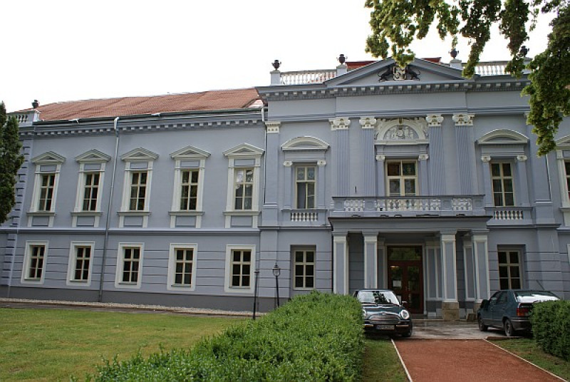 Kaštieľ Mojmírovce